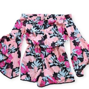 Takara floral romper nwt size medium